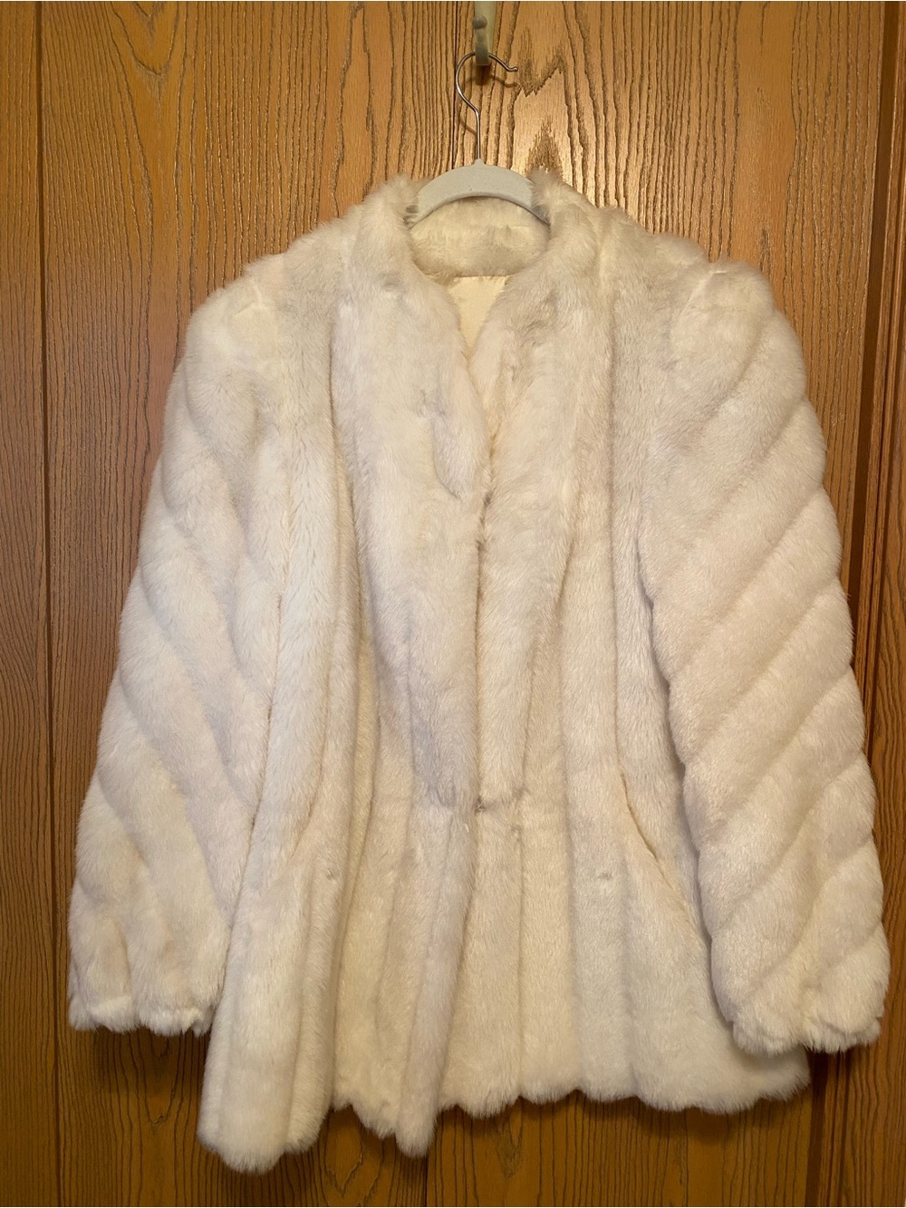 Vintage 80’s White faux fur coat